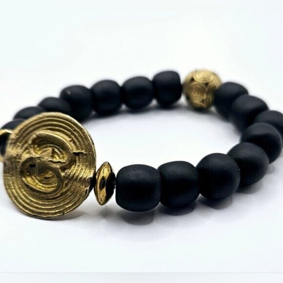 Onyx Black and Gold Bracelet - Picture 7 of 7